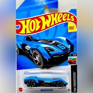 ✅ 🚗 4/$20 🚗 NEW 2023 MATTEL HOT WHEELS 1/10 HW ROADSTERS ROADSTER BITE #12/250